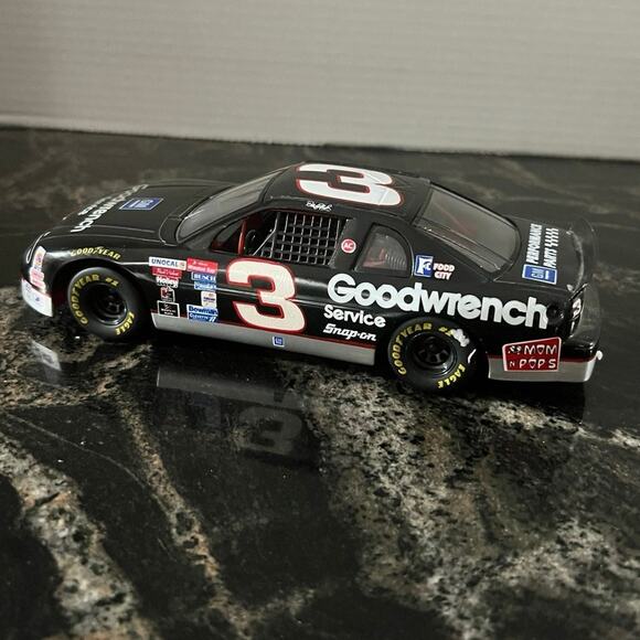 ˚₊‧꒰ა ☆ ໒꒱ ‧₊˚ Dale Earnhardt #3 GM 1999 Limited Edition Car (3B- DT) - Picture 4 of 9